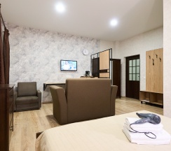 Двухместный номер с большой двуспальной кроватью СТАНДАРТ ПЛЮС в Морской