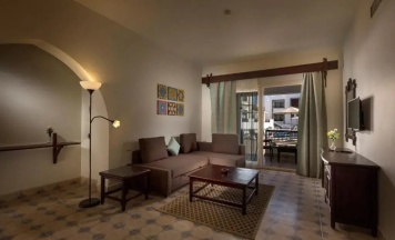 Двухместный номер Deluxe с видом на горы двуспальная кровать в Mazar Resort & Spa