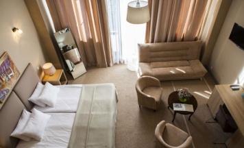 Семейный номер Deluxe с балконом и с видом на город в Amra