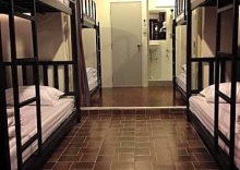 Кровать в общем номере (женский номер) в Eden Walking Street Hostel