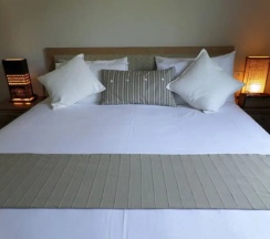 Апартаменты с 2 комнатами с балконом в Westbury Residence