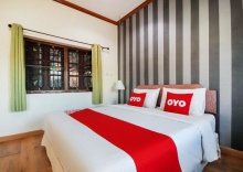 Двухместный люкс с красивым видом из окна двуспальная кровать в Oyo 1117 Phuket Airport Suites