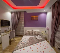 Двухместный номер Standard с балконом двуспальная кровать в Kayi Hotel