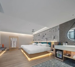 Двухместный номер семейный (2 отдельные кровати) в Lan Wan International Hotel
