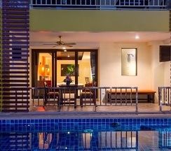 Трёхместный номер Standard с видом на бассейн в Woovo Phuket Kata