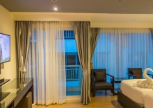 Двухместный номер Deluxe с балконом 2 отдельные кровати в Unique Regency Pattaya