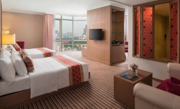 Четырёхместный Угловой люкс Luxury Main Tower в The Berkeley Hotel Pratunam