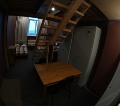 №13, 4 местный номер целиком, два яруса в Hostel Kirovsk.red