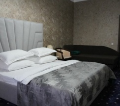 Двухкомнатный номер с кухней в Хан