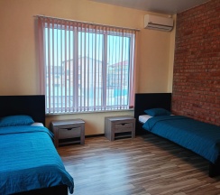 Апартаменты/Семейный четырёхместный трёхкомнатный номер с раздельными кроватями КОМФОРТ в Морской