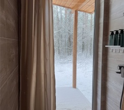 Шале в лесу с купелью в Точка Немо