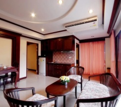 Двухместный люкс с видом на город двуспальная кровать в Golden Villa