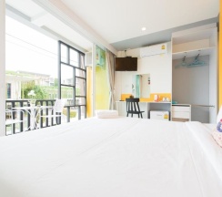Двухместный номер Standard с балконом двуспальная кровать в Slowlife Beach - Hostel