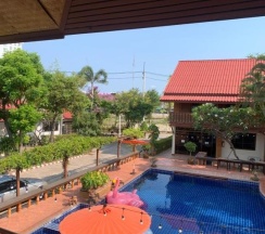 Коттедж с 2 комнатами в Avila Resort