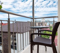 Трехместный номер Комфорт с балконом в Сюзэн