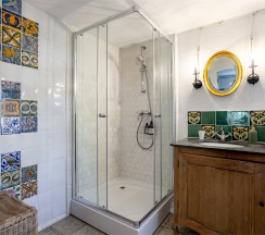 Зелёный Дом, ул. Теремки, 8 в Зеленый дом