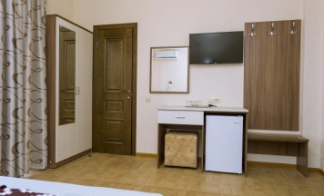 3-местный номер стандарт с балконом в ТриО