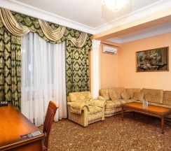 Президентский Люкс в Чеботарёвъ