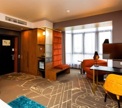 Номер Classic Superior с двуспальной кроватью в Mercure