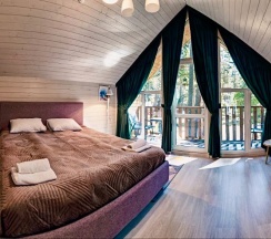 Дом с террасой в Os House