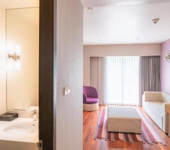 Двухместный люкс c 1 комнатой двуспальная кровать в Holiday Inn Express Phuket Patong Beach Central by IHG