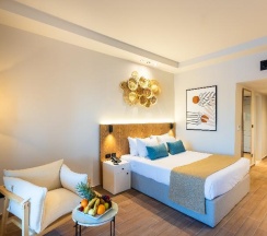 Трёхместный номер Premium в Desert Rose Resort