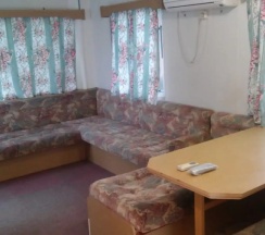 Коттедж с 2 комнатами с балконом в Инкит