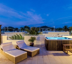 Семейная вилла с балконом и с красивым видом из окна в Отель The Oriental Beach Pearl