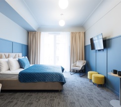 Улучшенный номер с балконом в Simple hotel B9