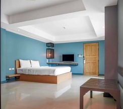 Двухместный номер Deluxe с видом на озеро двуспальная кровать в Nora Lakeview Hotel