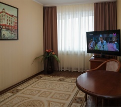 Люкс DBL (2-х комнатный) в Пионер люкс