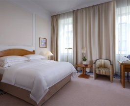 Номер «Улучшенный» в Балчуг Кемпински Москва