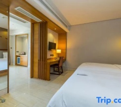 Люкс Deluxe с видом на реку в Sanya Phoenix Waterside Gloria Resort