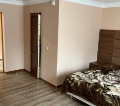 Двухместный номер Standard с балконом двуспальная кровать в Адамас