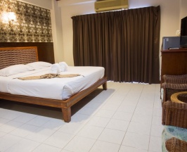 Двухместный номер Deluxe двуспальная кровать в Inn House Hotel