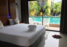 Двухместный номер Standard с видом на бассейн двуспальная кровать в Rimnatee Resort Trang