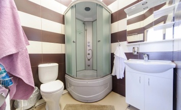 Трёхместный люкс в HostelCity 57