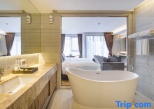 Трёхместный номер Deluxe в The Marin Phuket Kamala Beach