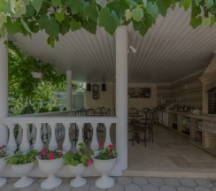 4-х местный Стандарт с выходом на террасу №1 в Лакшми