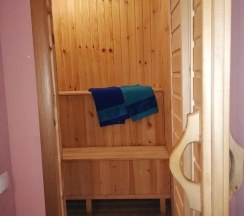 Улучшенный номер с собственной сауной в Дарина