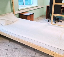 Семейная 4х местная комната с двумя 2х ярусными кроватями в Невский