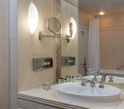 Люкс Чайковский в Cosmos Izhevsk Hotel