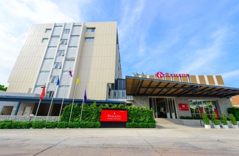 Таиланд, Патонг: Отель Ramada by Wyndham Phuket Deevana