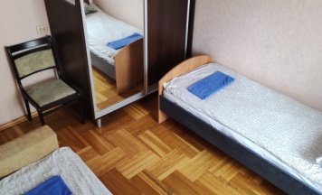 Кровать в общем номере (мужской номер) в Гостевой дом Топ Апартс