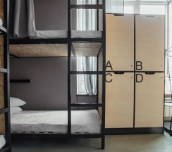 Место в девятиместном номере для женщин в Rock hostel
