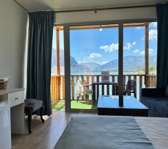 Трехместный Домик с раздельными кроватями в Горное озеро