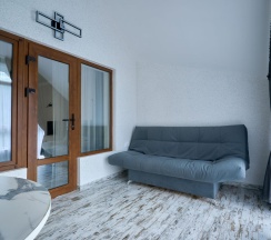 Номер улучшенный комфорт с 1 двуспальной кроватью в Белла