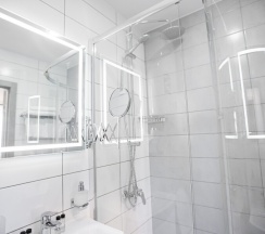 Студия с диваном в М97