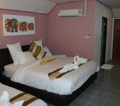 Трёхместный номер Standard в Samui Green Hotel
