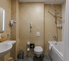 Executive Suite в Central City